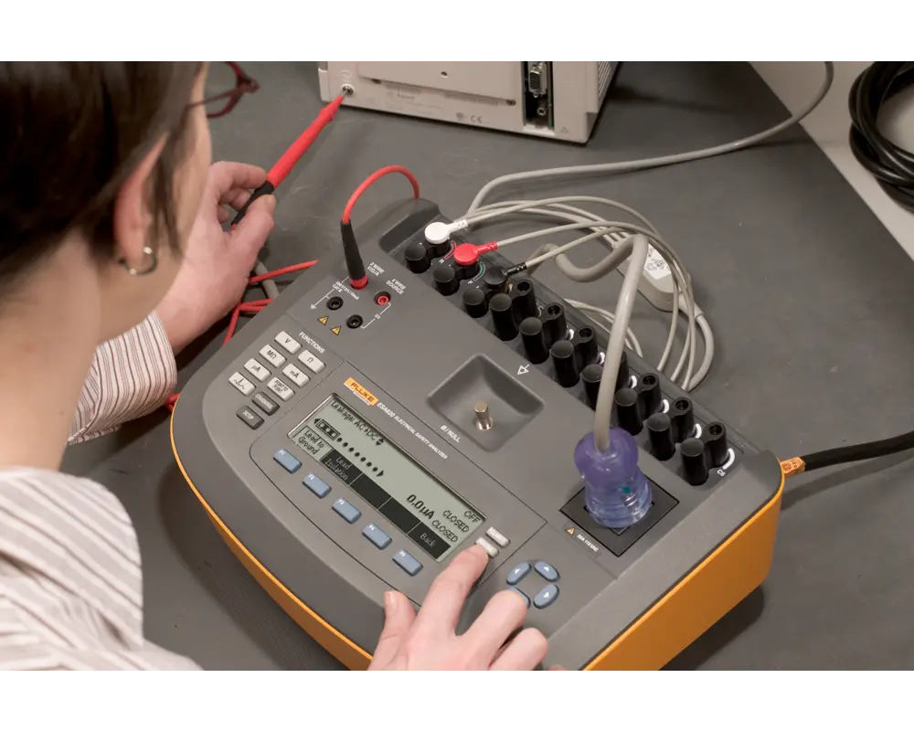 Fluke Biomedical ESA620 electrical safety analyzer
